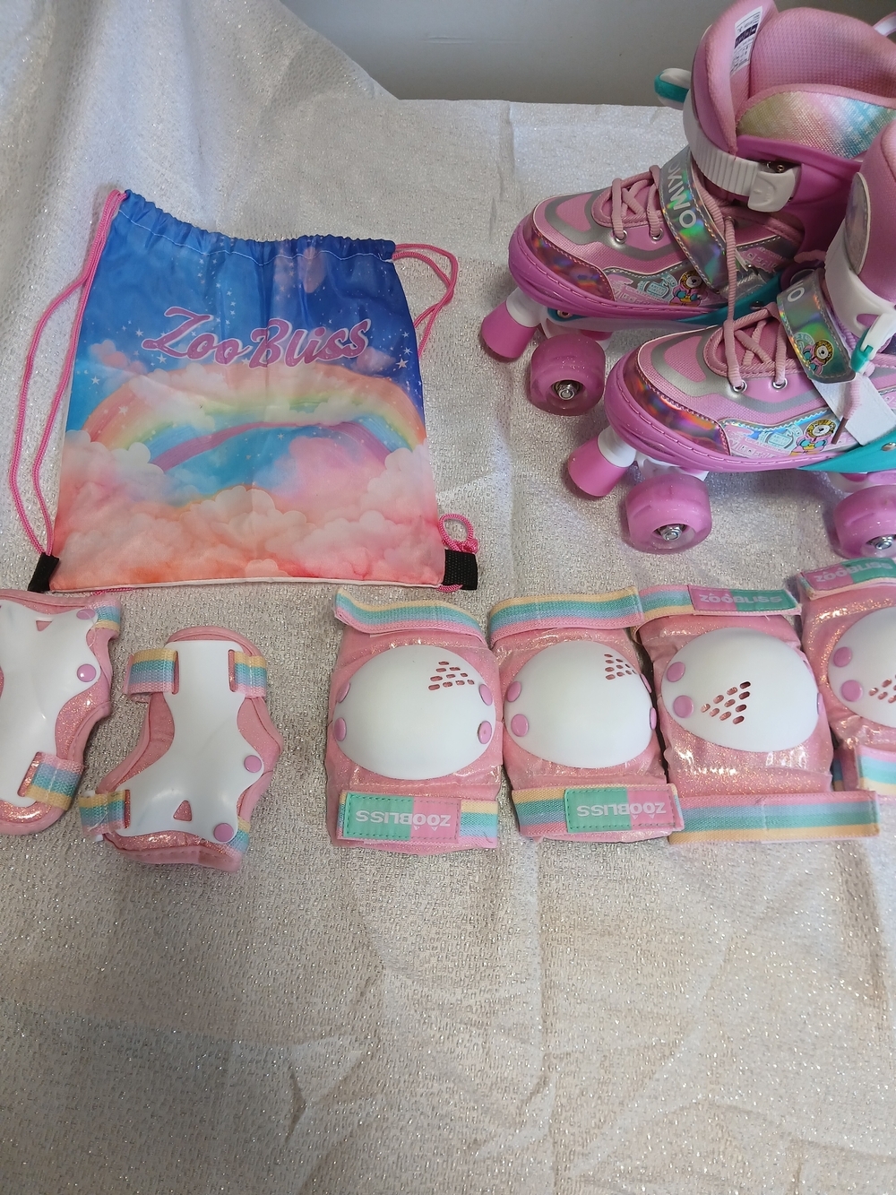 ZooBliss Pink Rainbow Girls Quad Roller Skates with Matching Protective Size 13C - Picture 4 of 4